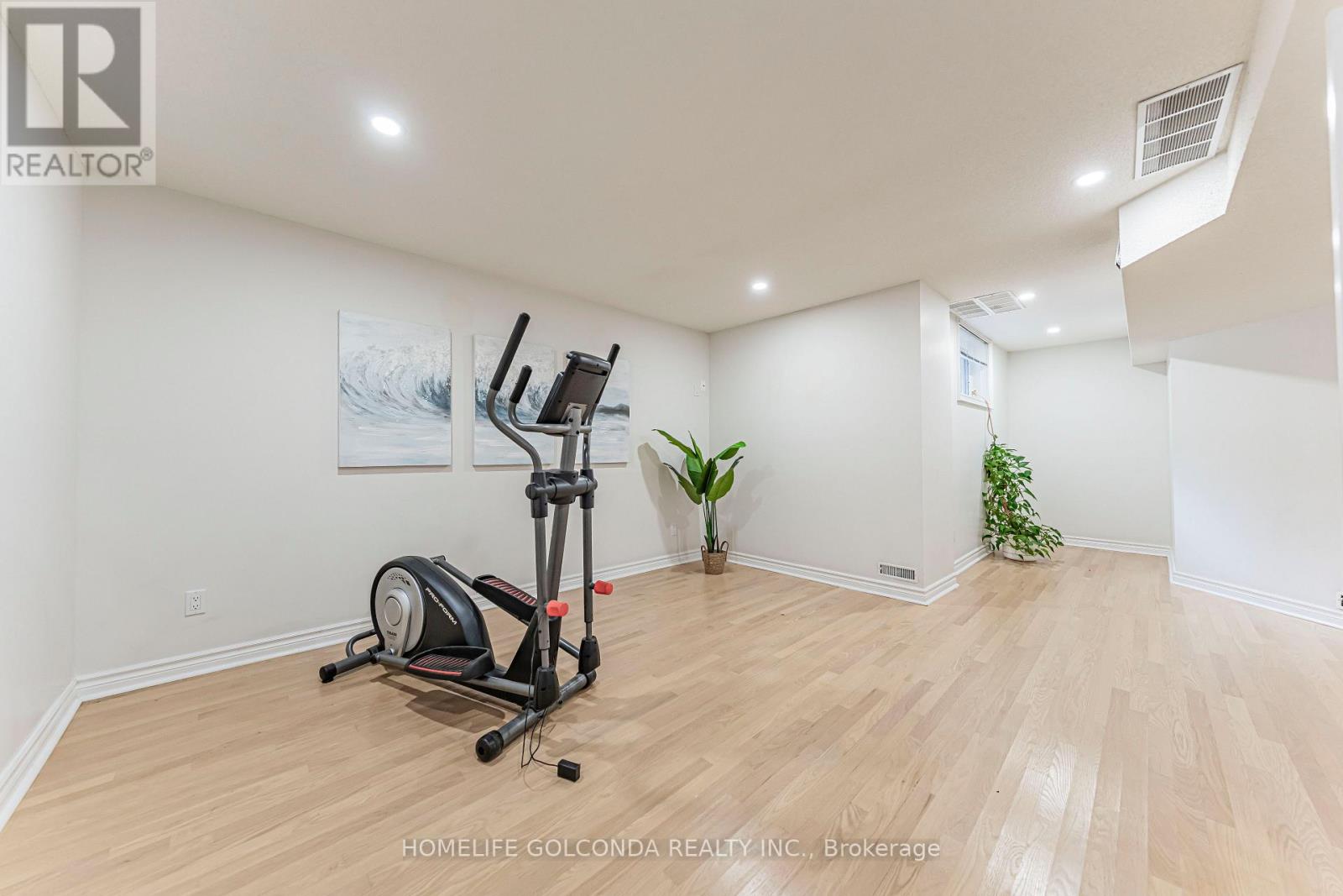 30 GOLDRING CRESCENT - 37