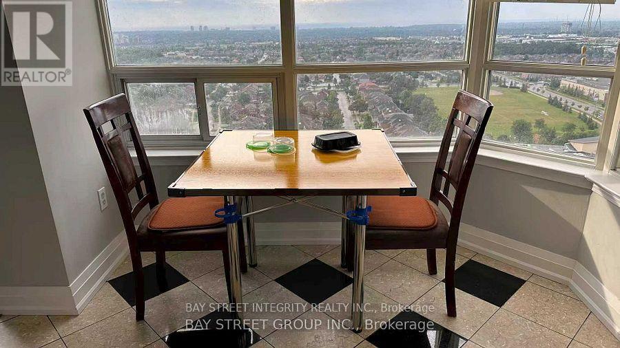 #2407 550 Webb Drive, Mississauga (City Centre), Ontario, L5B3Y4, Mississauga (City Centre), Ontario — photo 2 of 5