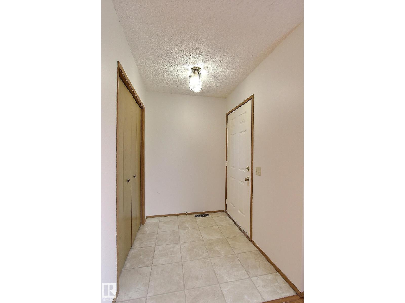 #122 5 ABERDEEN WY - 2