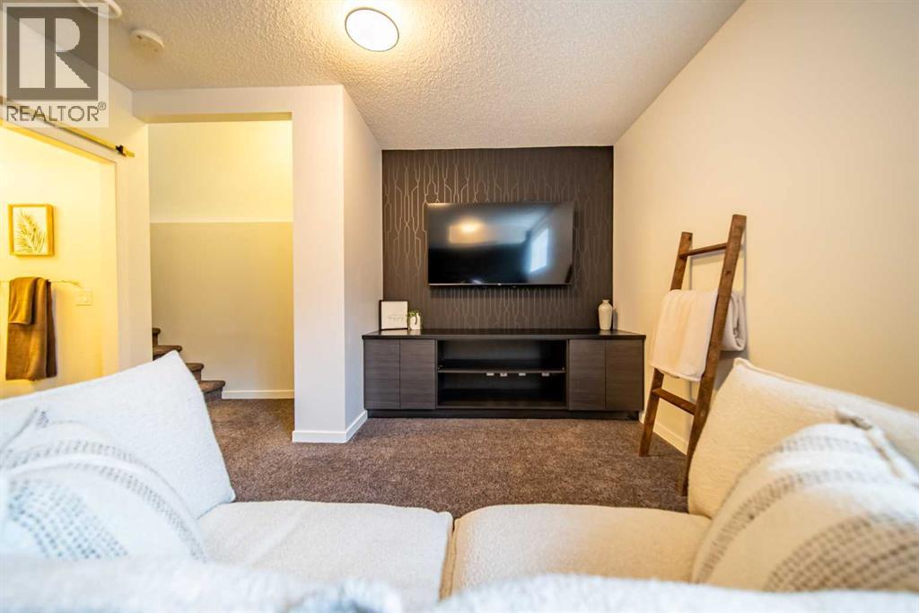 41 Masters Crescent SE - Image 31