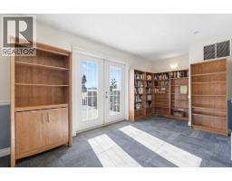 103, 128 Centre Avenue - photo 24