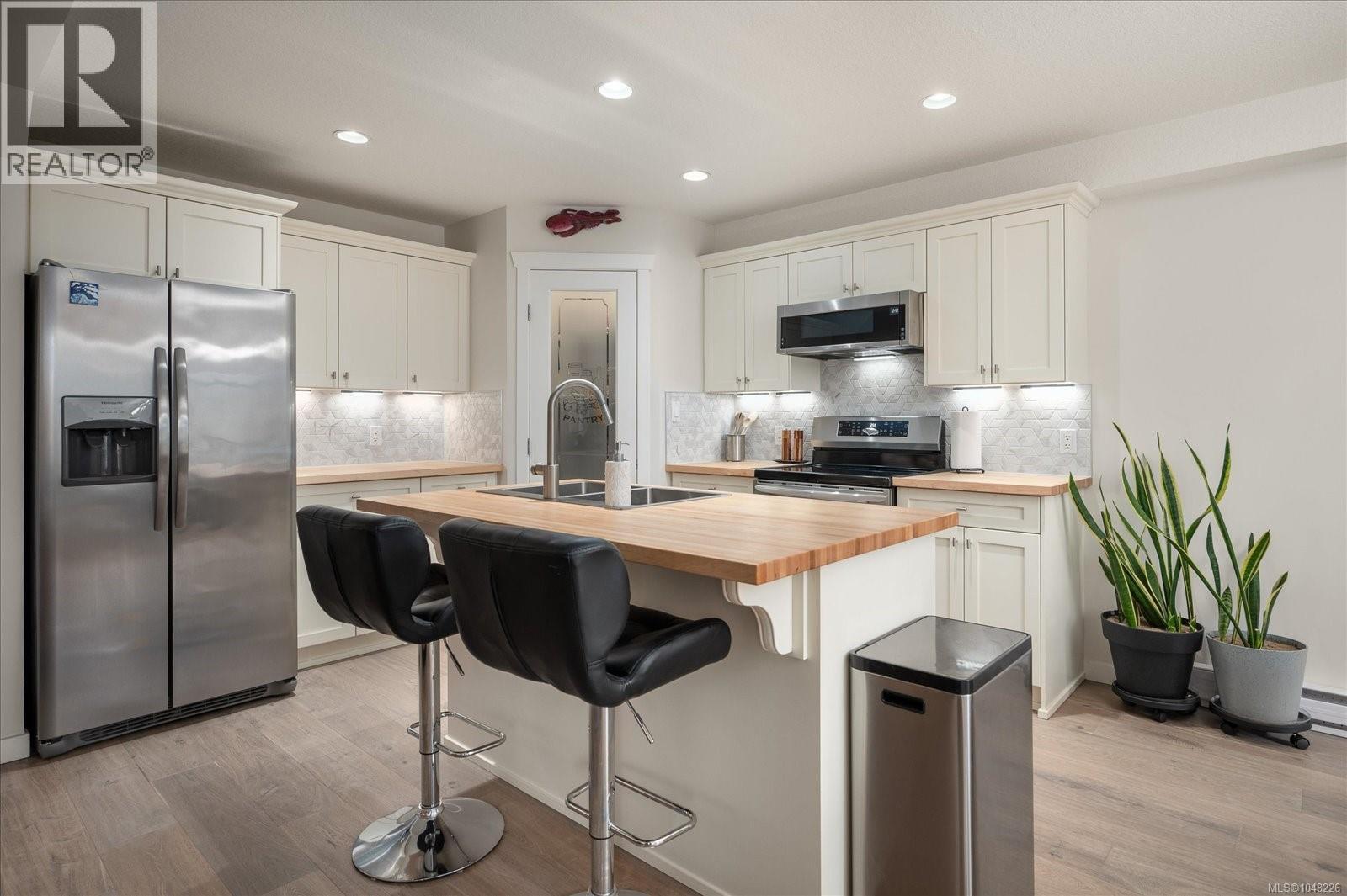 950 Kolby Ave - 10