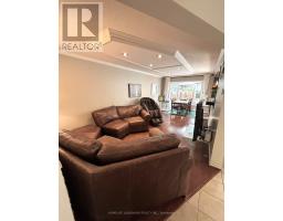 35 Moonlight Lane, Richmond Hill, ON L4C8K4 Photo 6