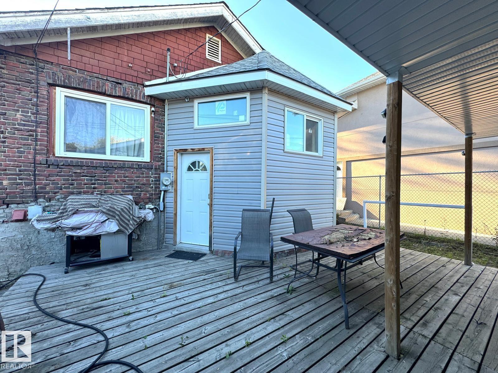 11323 97 ST NW - 17