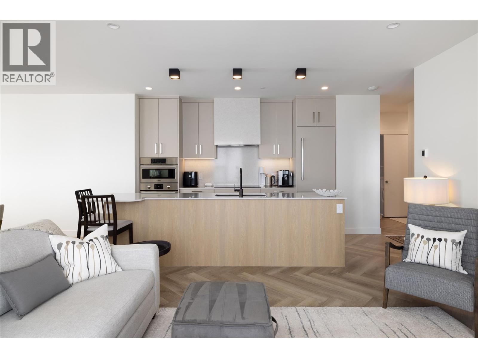 #709 3340 Lakeshore Road - 14