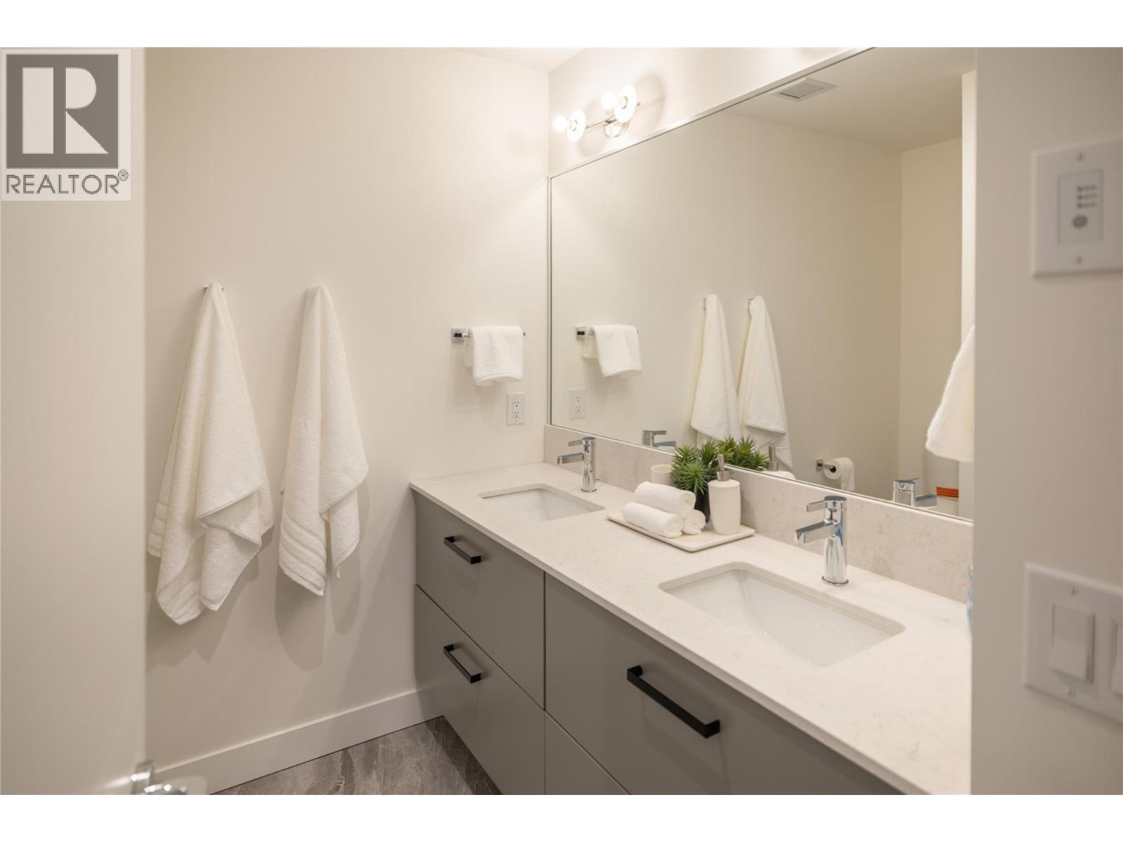 #709 3340 Lakeshore Road - 65