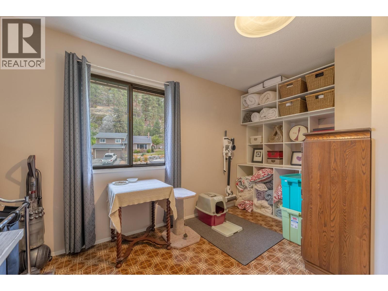 201 Sunnybrook Drive - 26