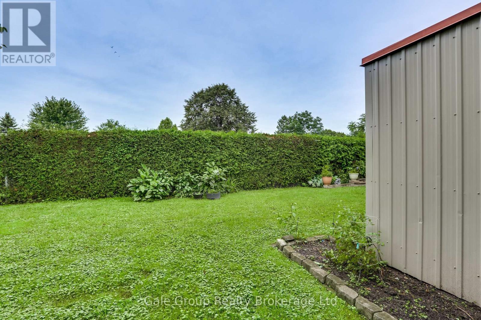 #9 105 SPRINGBANK AVENUE - Image 32