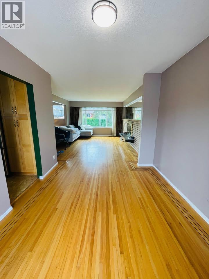 900 CORNELL AVENUE, Coquitlam — photo 8