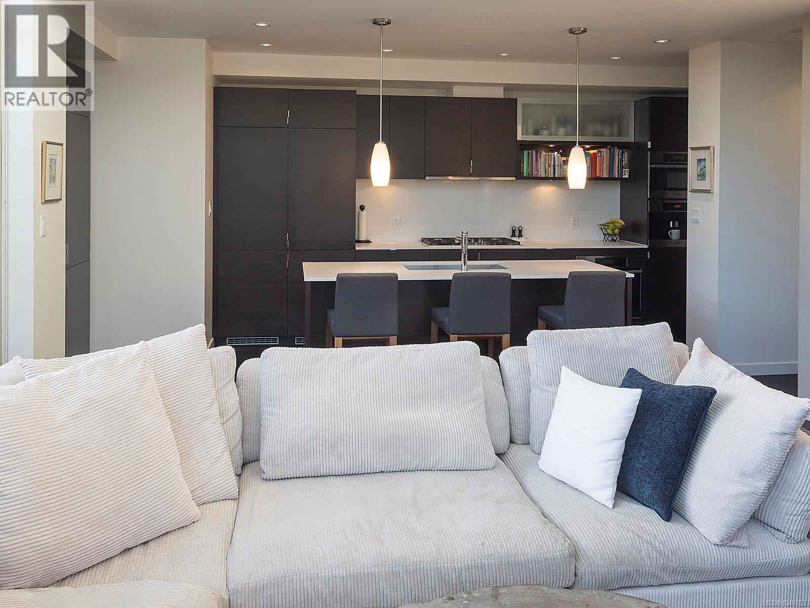 #500 770 Fisgard St - Image 4