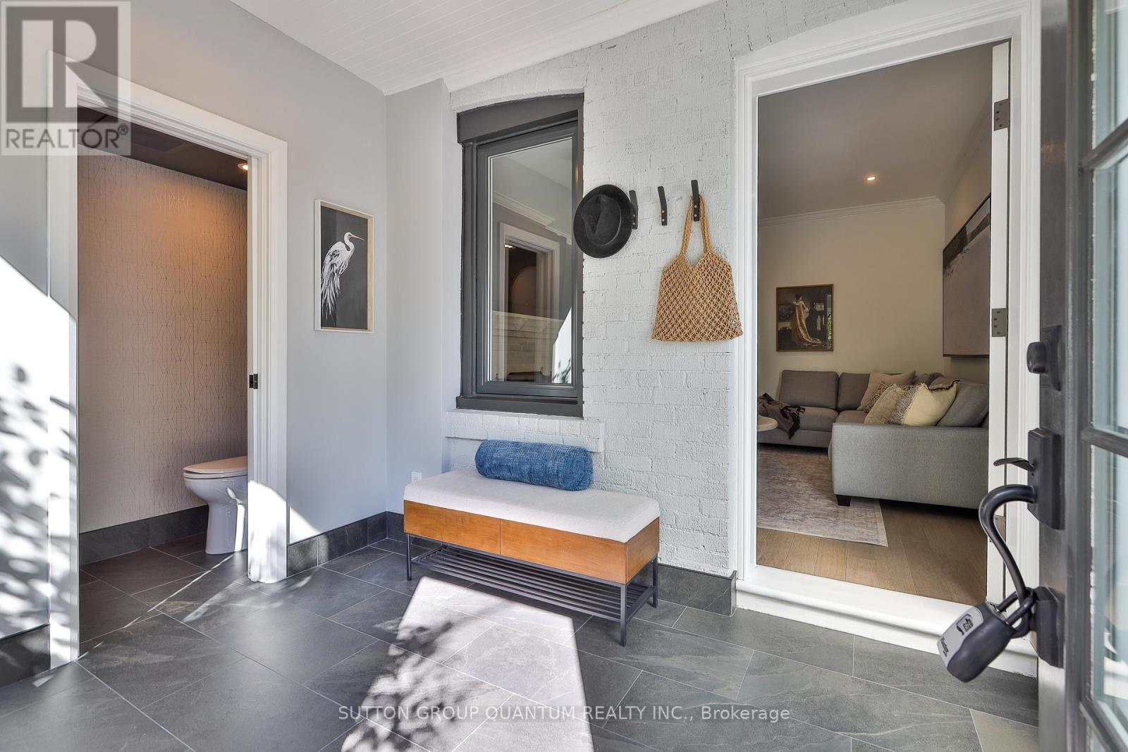 110 Castlefield photo 3