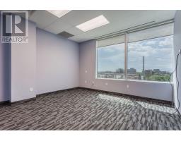 412 - 15 Wertheim Court, Richmond Hill, ON L4B3H7 Photo 8
