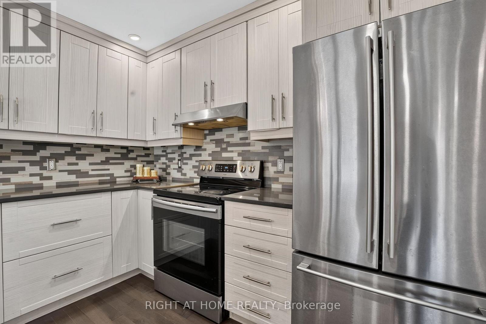 32 SAFFRON COURT - Image 16