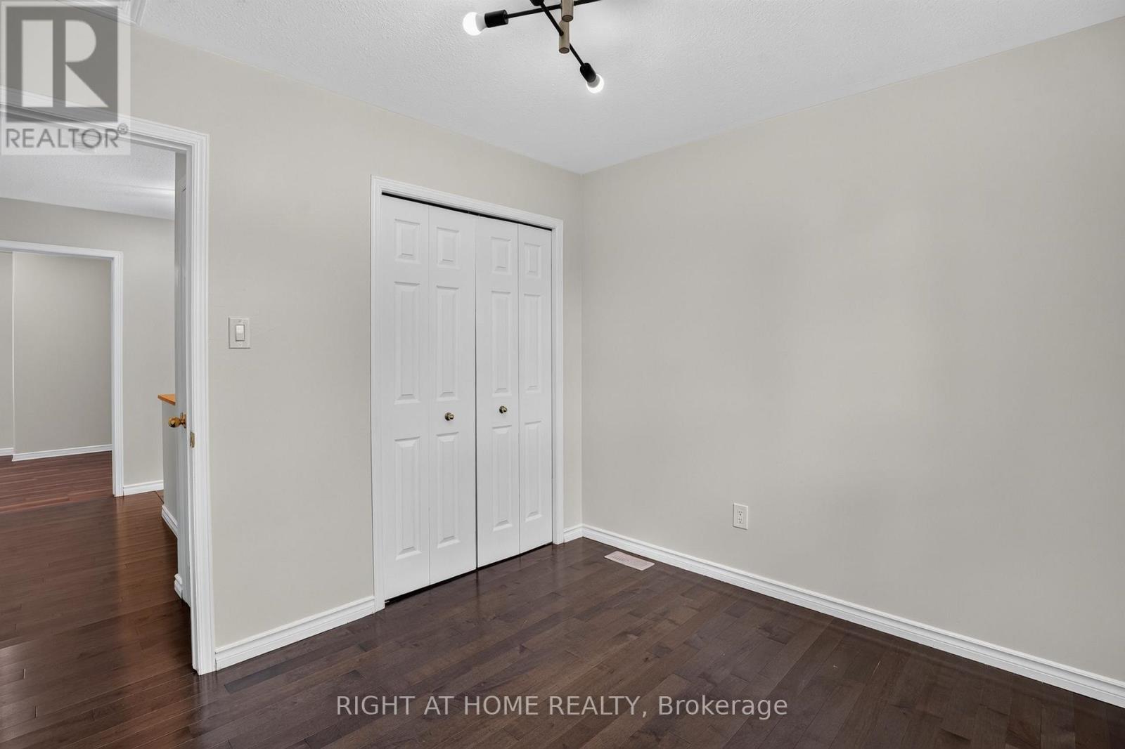 32 SAFFRON COURT - Image 26