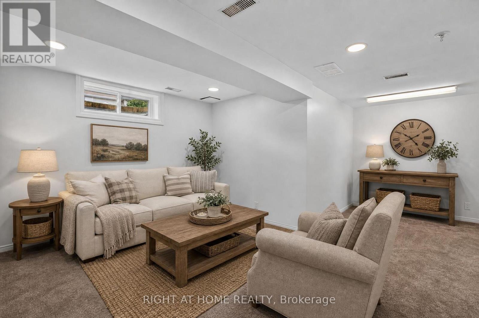 32 SAFFRON COURT - Image 35