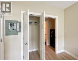 602 2968 Glen Drive, Coquitlam, BC V3B0C4 Photo 14