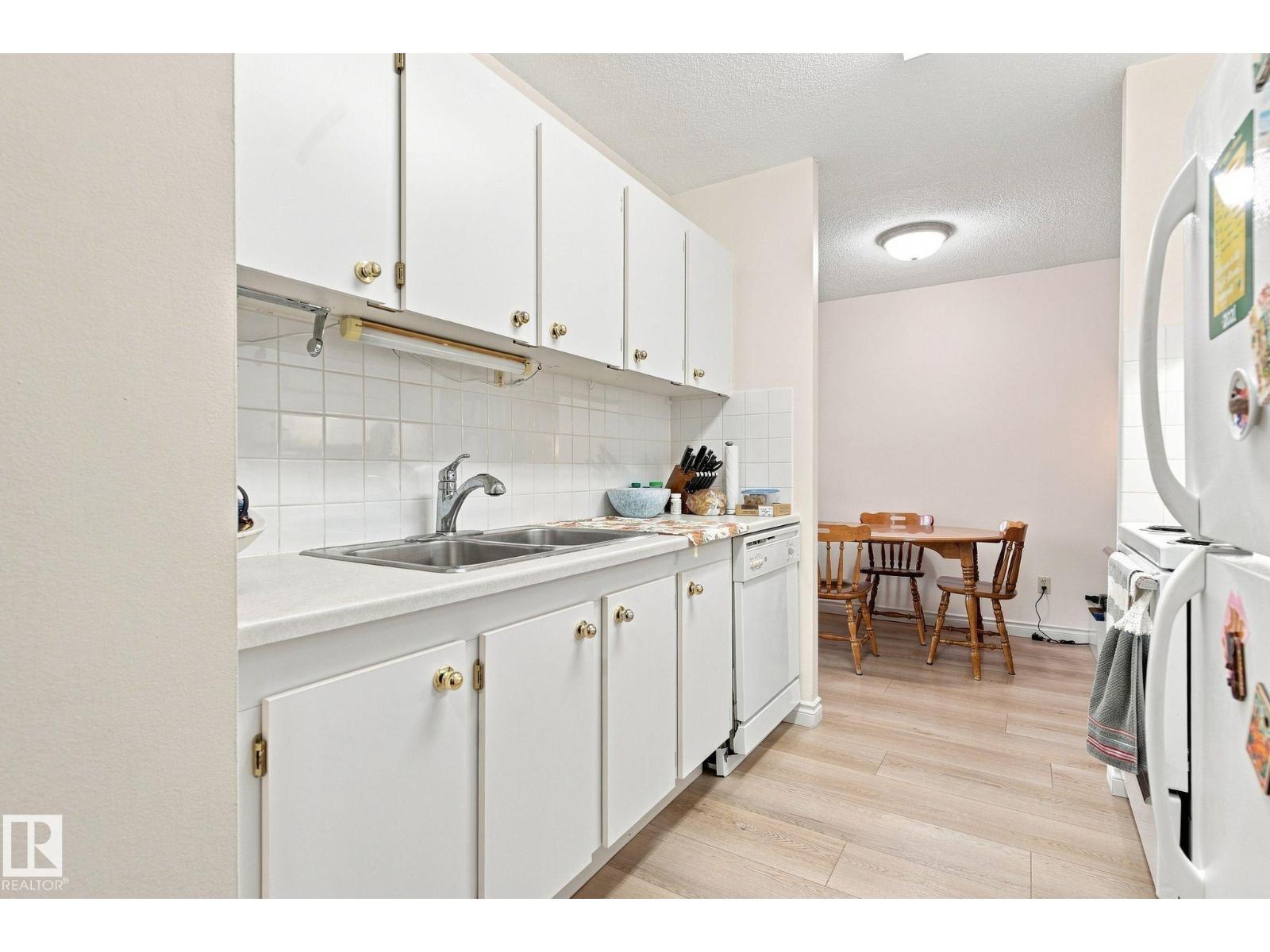 #1507 9835 113 ST NW - 8