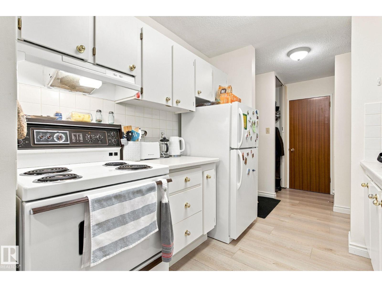 #1507 9835 113 ST NW - 10