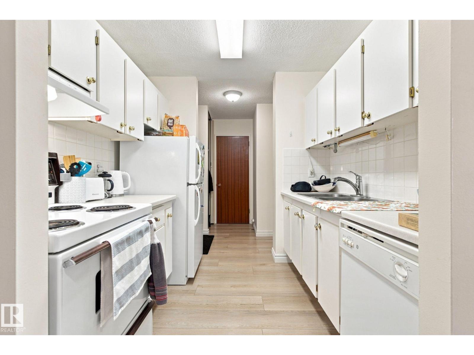 #1507 9835 113 ST NW - 11