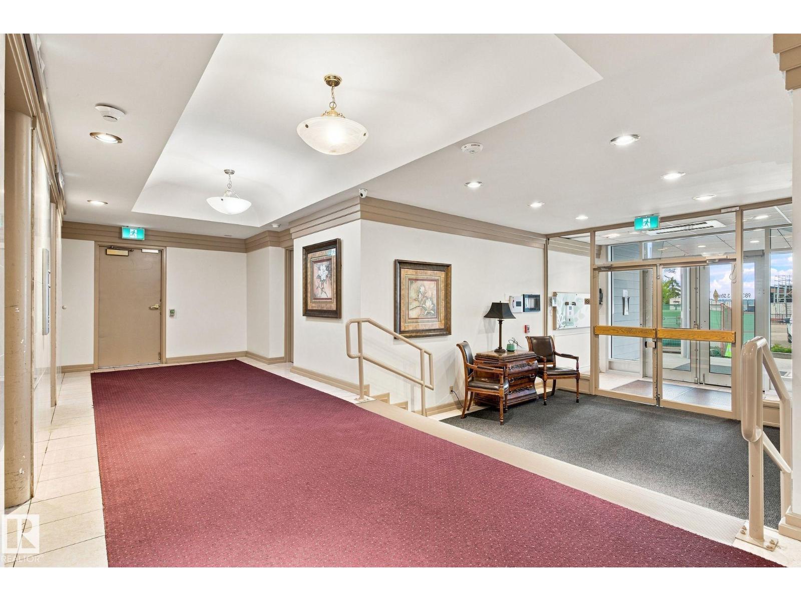 #1507 9835 113 ST NW - 4