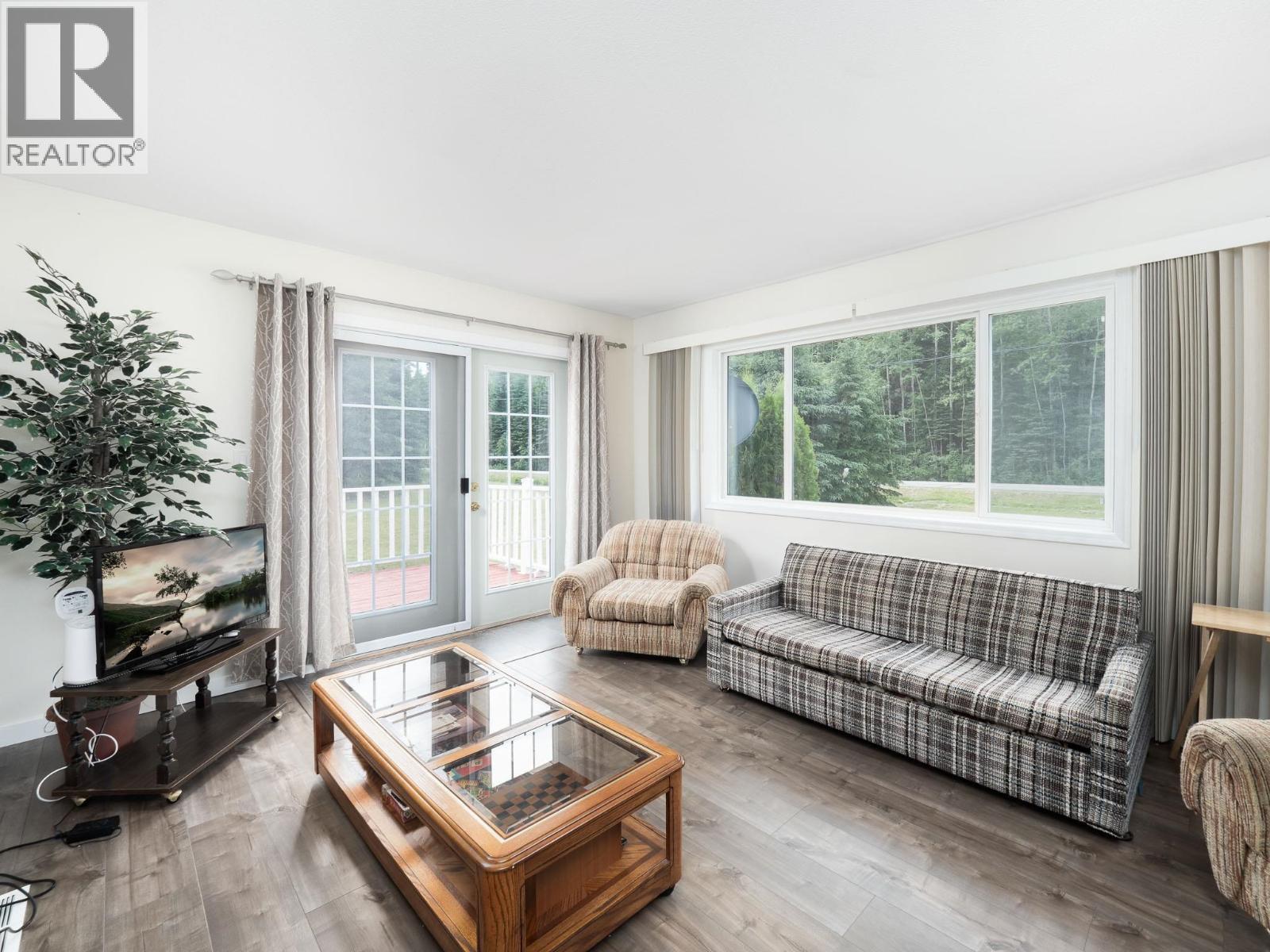 7280 OTWAY ROAD - 16