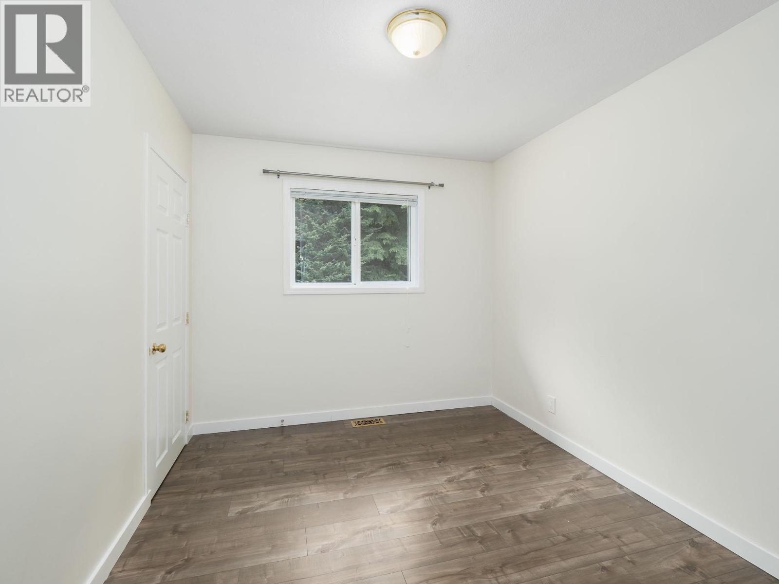7280 OTWAY ROAD - Image 23