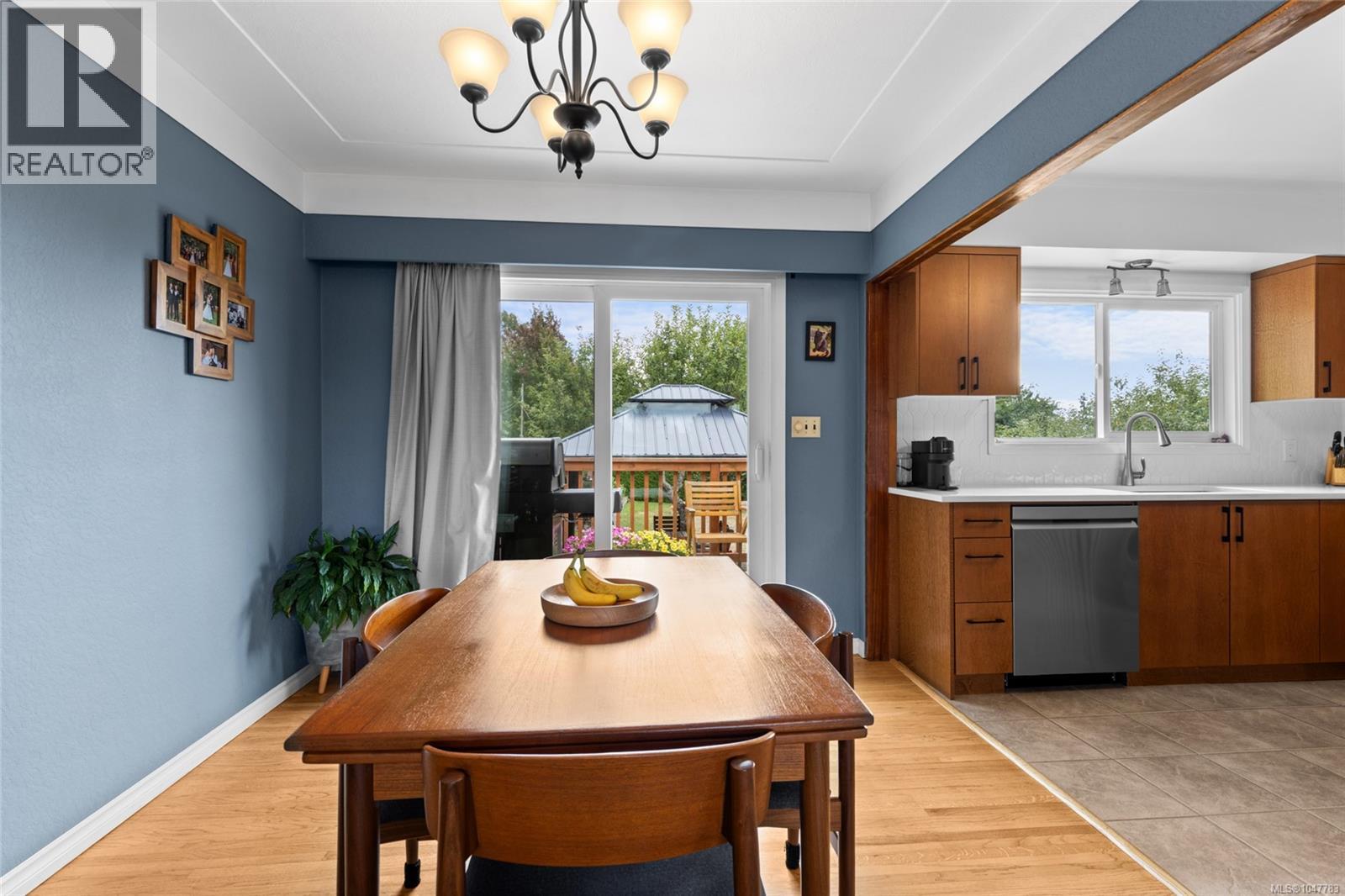  749 Lily Avenue, Saanich