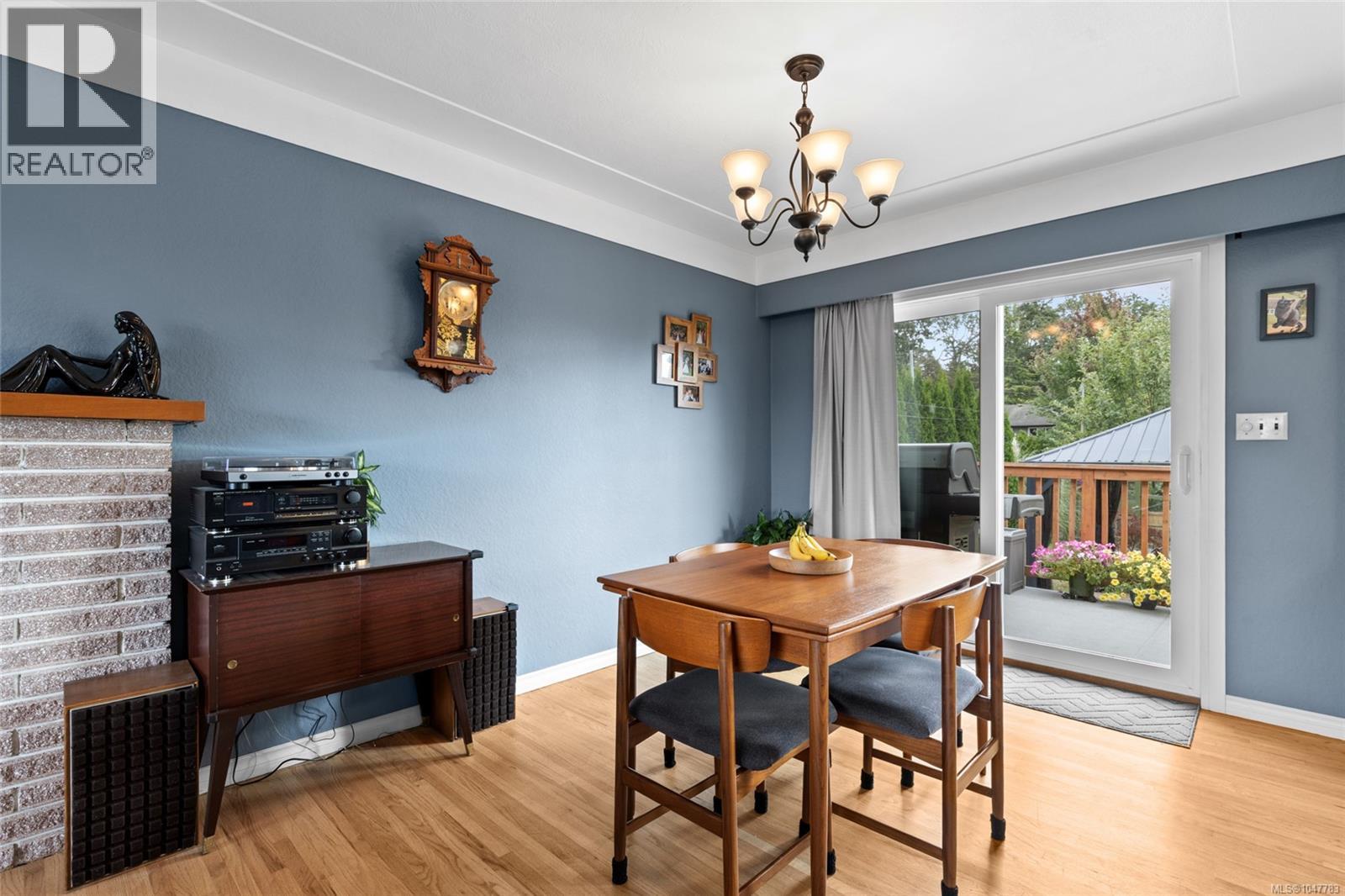  749 Lily Avenue, Saanich