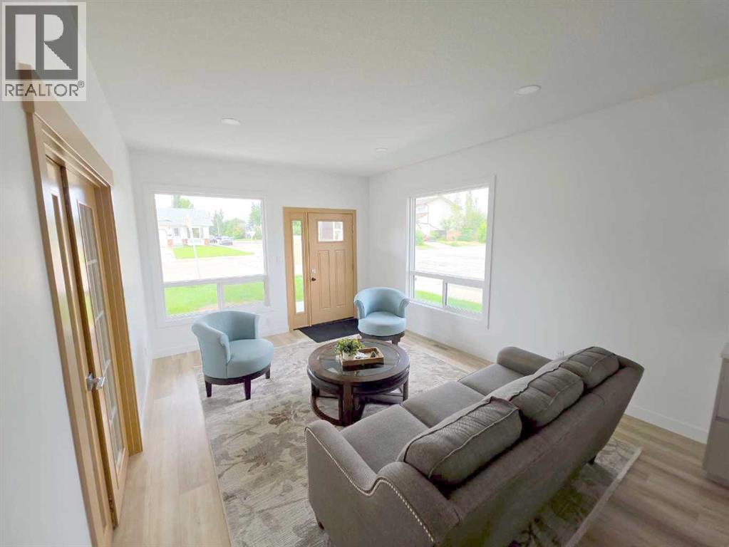 #2, 4738 49A Avenue, Lacombe — photo 7