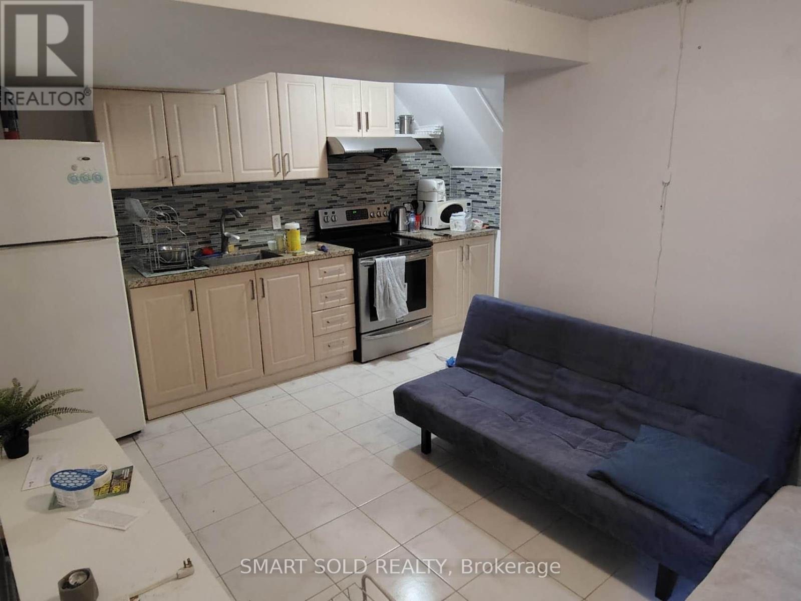 Photo of Lower 66 Bellevue Avenue