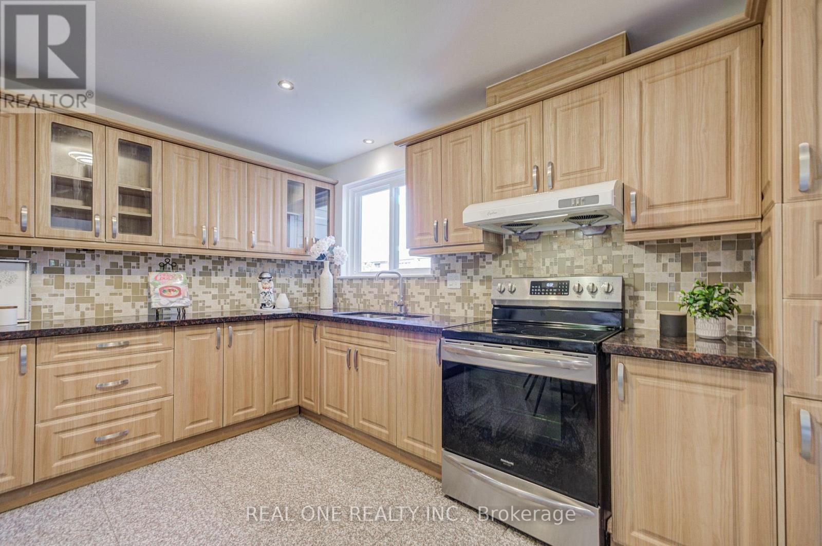 128 BRIARSCROSS BOULEVARD - 16
