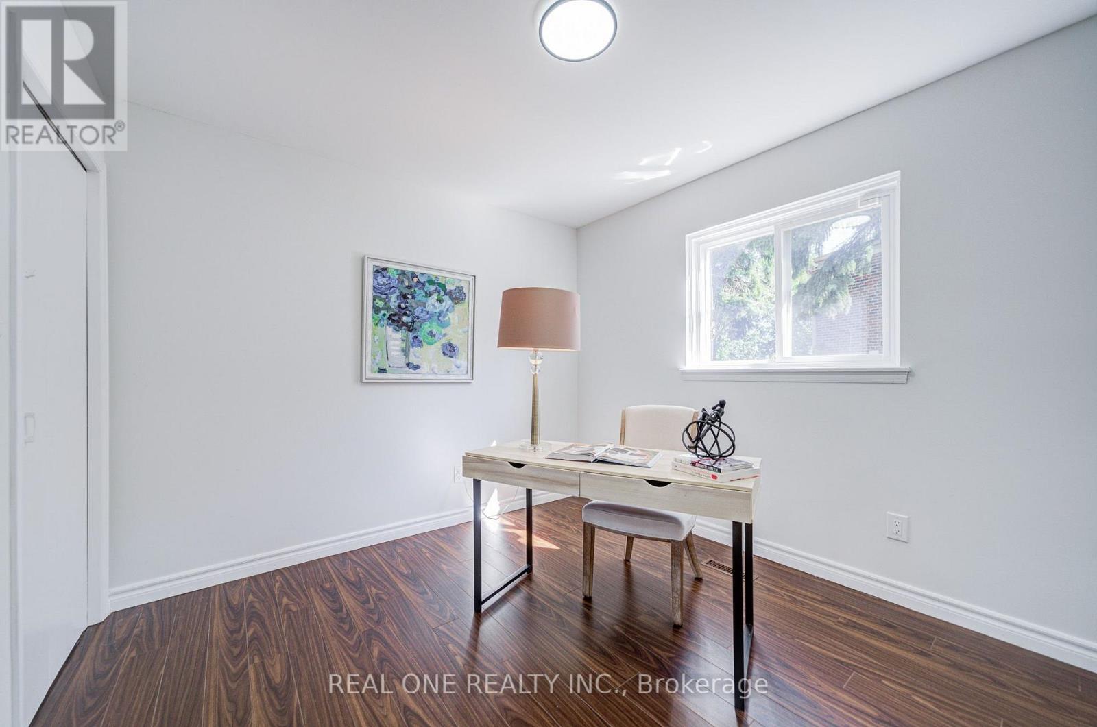 128 BRIARSCROSS BOULEVARD - 32