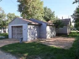 417 Epsilon Avenue, Winnipeg Beach, MB R0C3G0 Photo 10