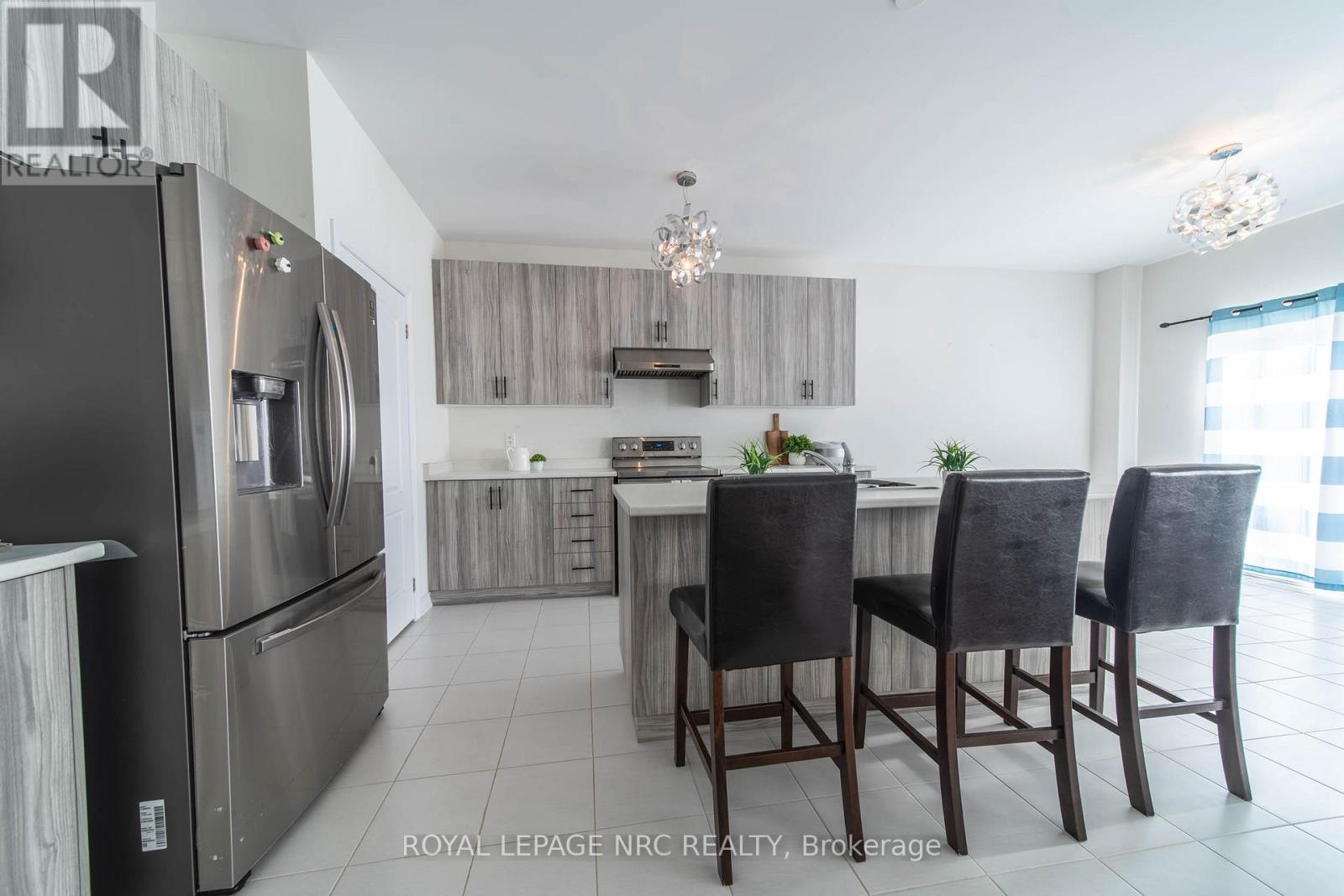 97 TUMBLEWOOD PLACE - 5