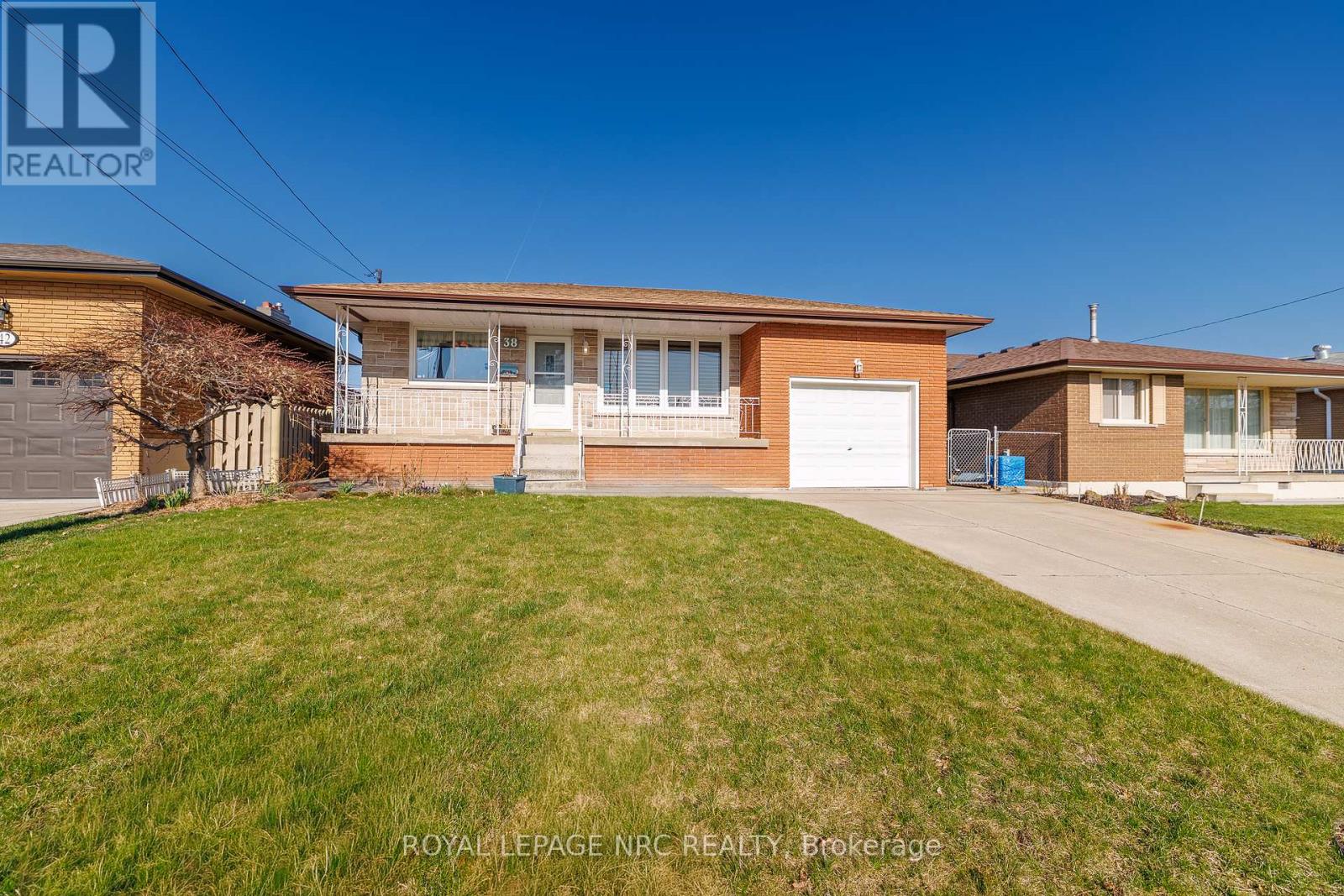 38 RIVERCREST ROAD - 1