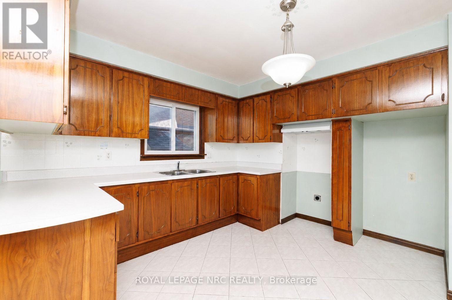 38 RIVERCREST ROAD - 7