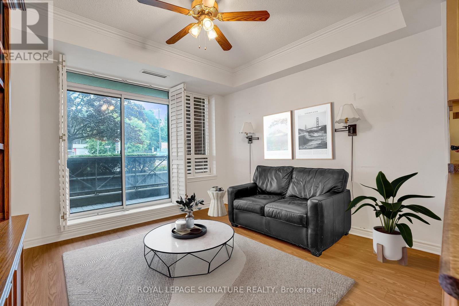 #106 801 LAWRENCE AVENUE E - 10