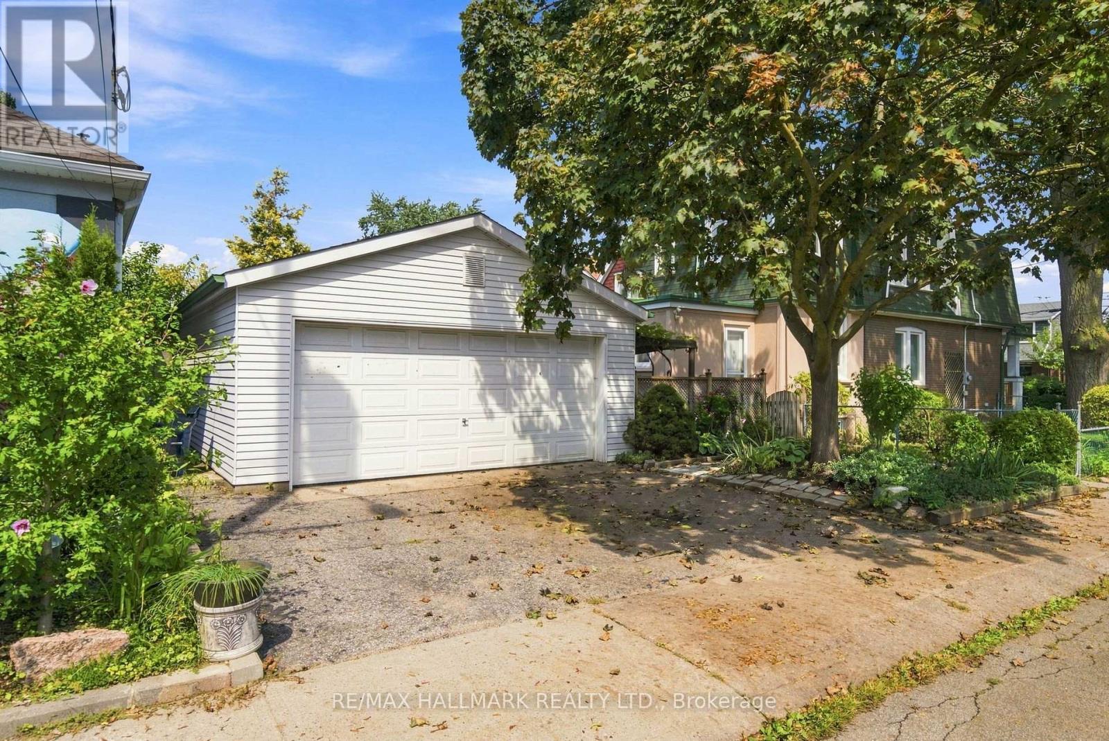 104 CHISHOLM AVENUE - Image 40