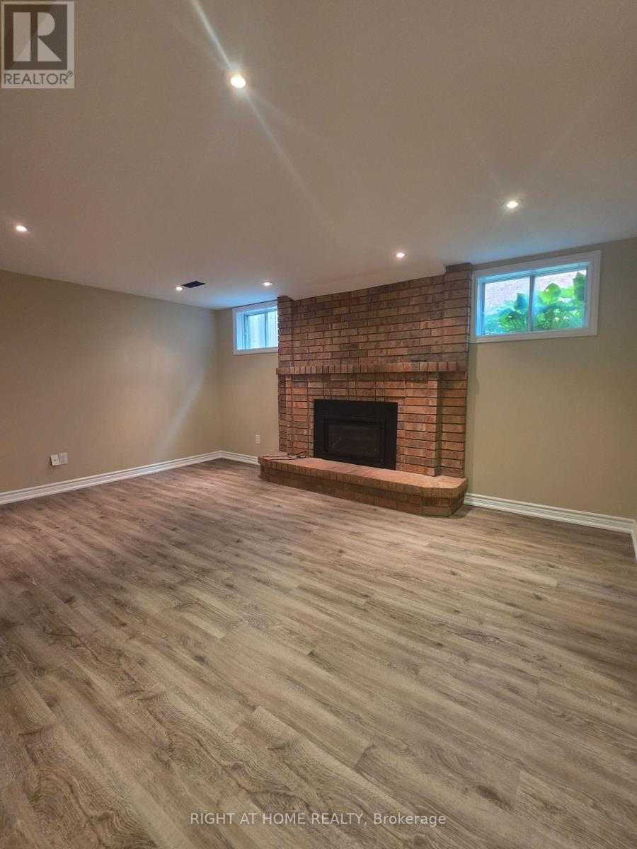 250 Hemlock Drive, Whitchurch-Stouffville (Stouffville), Ontario, L4A5A5, Whitchurch-Stouffville (Stouffville), Ontario — photo 4 of 5