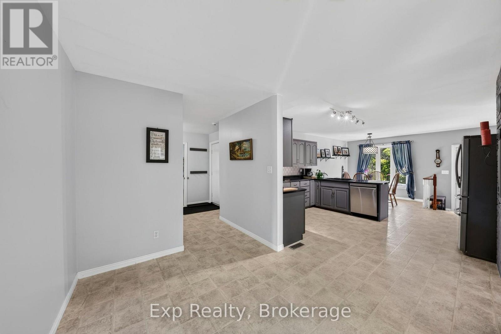 1745 LAZIER ROAD - 12