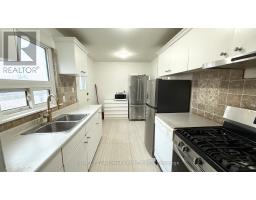 Main Floor - 81 United Square, Toronto, ON M1B2B9 Photo 8