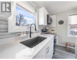 Sunroom - 22 Heritage Drive, Prince Edward County, ON K0K3L0 Photo 9