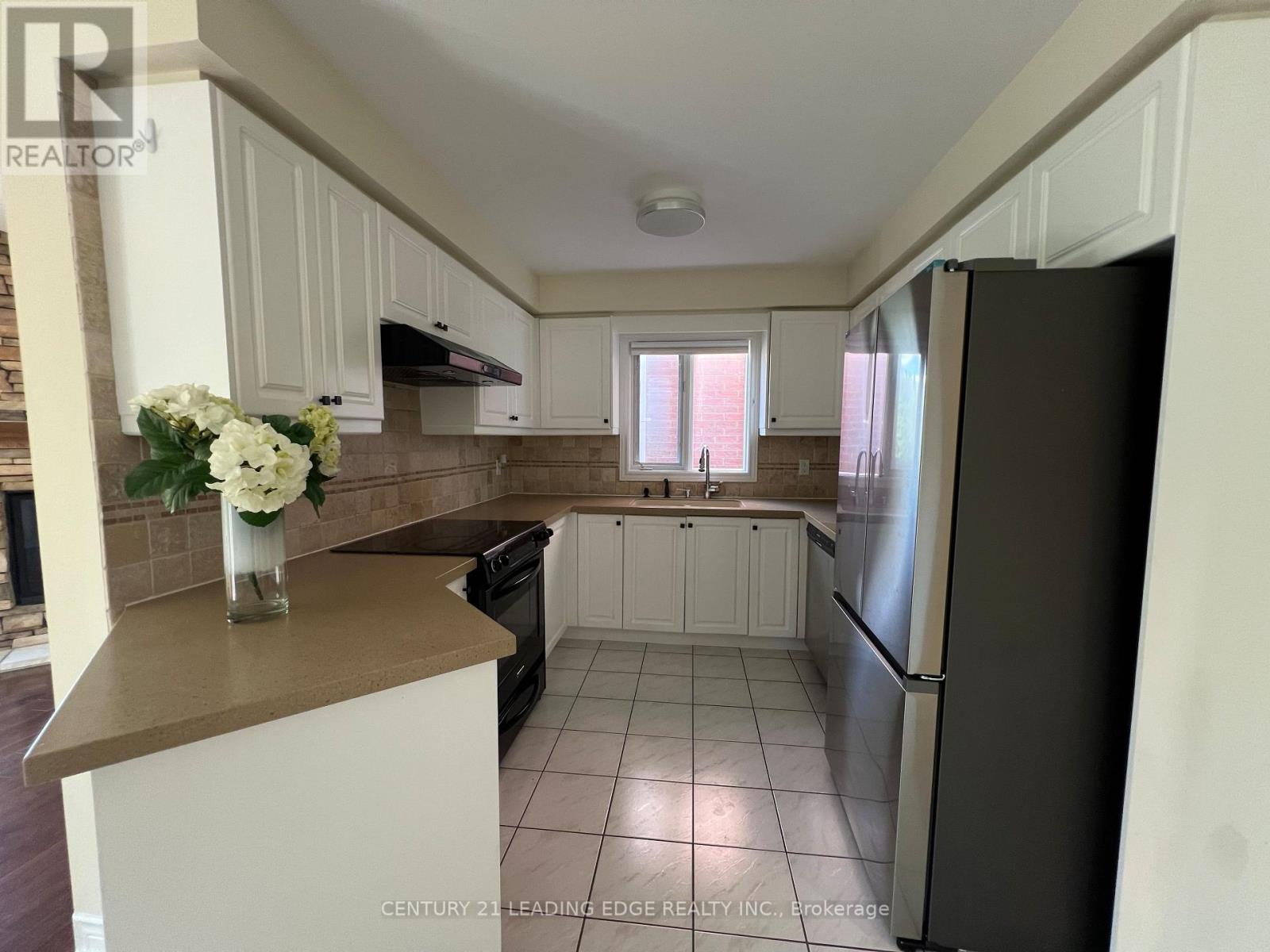 180 STONE ROAD, Aurora (Aurora Grove) — photo 6
