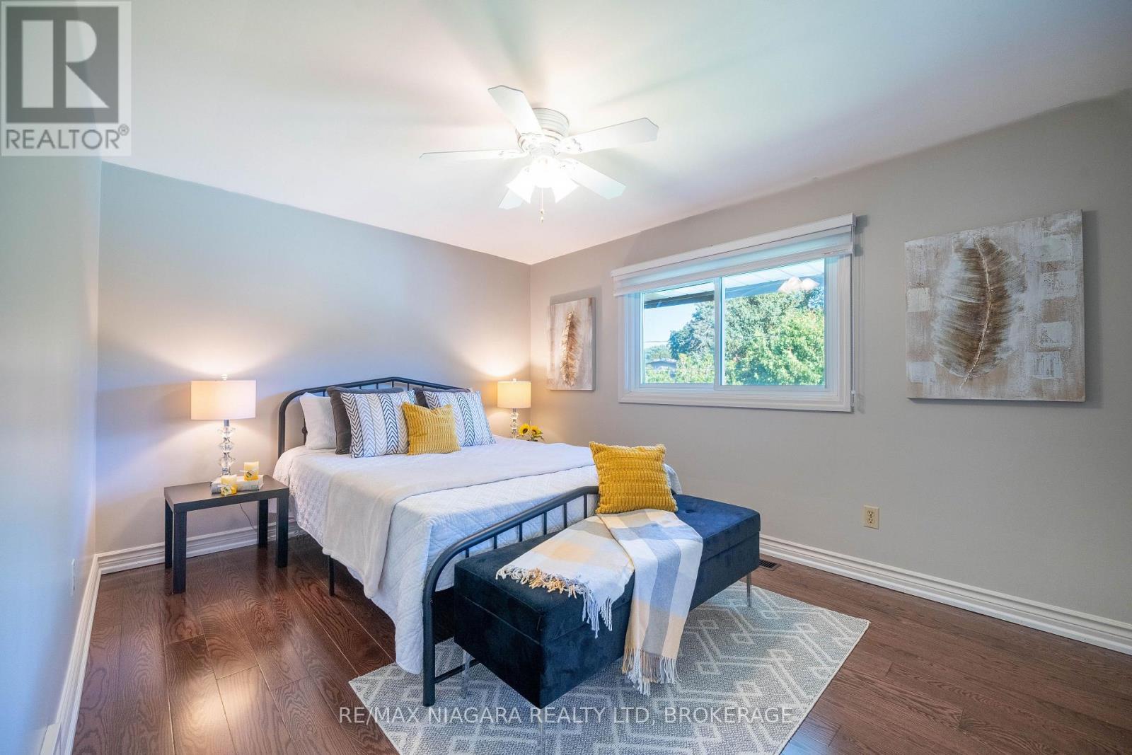 8 FERNWOOD TERRACE - 18