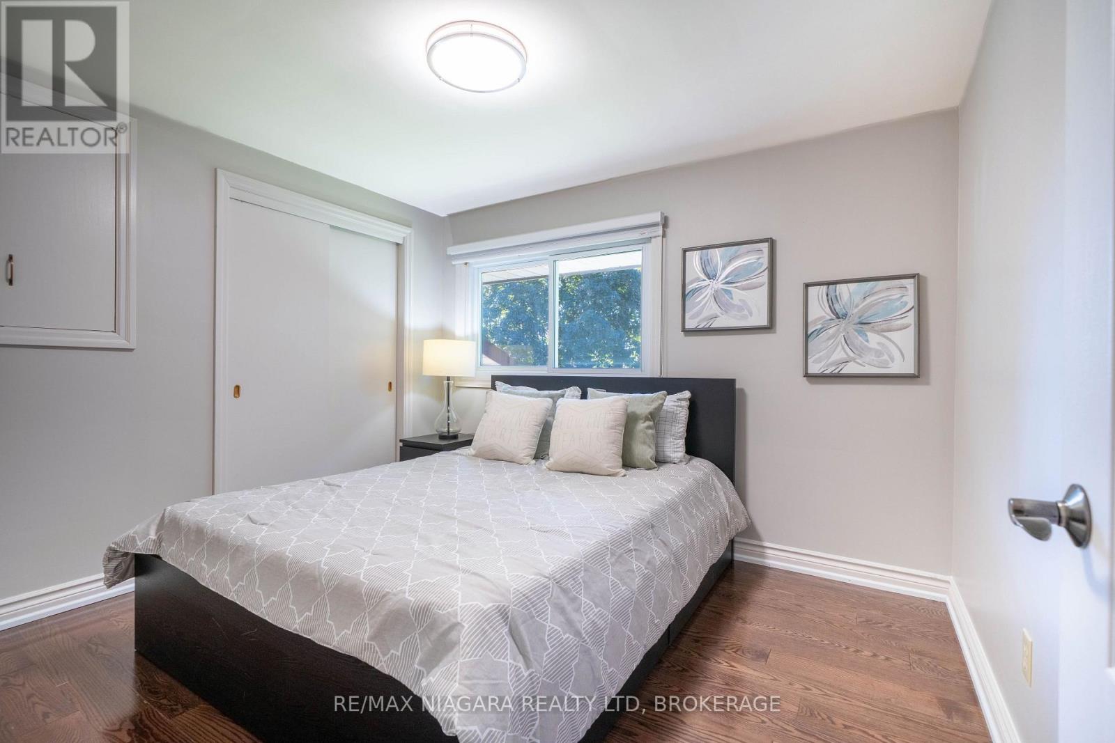 8 FERNWOOD TERRACE - 21