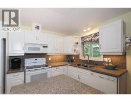 Dining room - 137 Foxboro Drive, Baden, ON N3A3N2 Photo 13