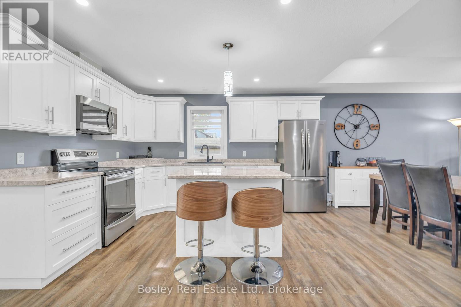 420 VICTORIA STREET - Image 10