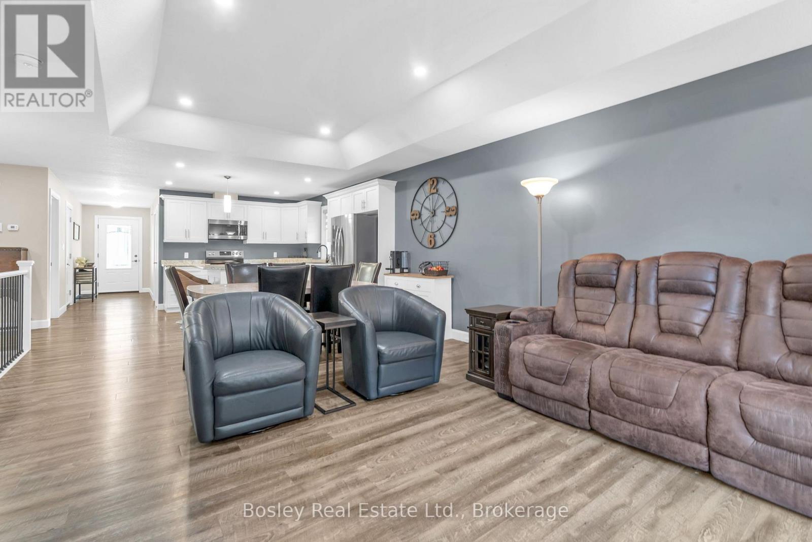 420 VICTORIA STREET - Image 16