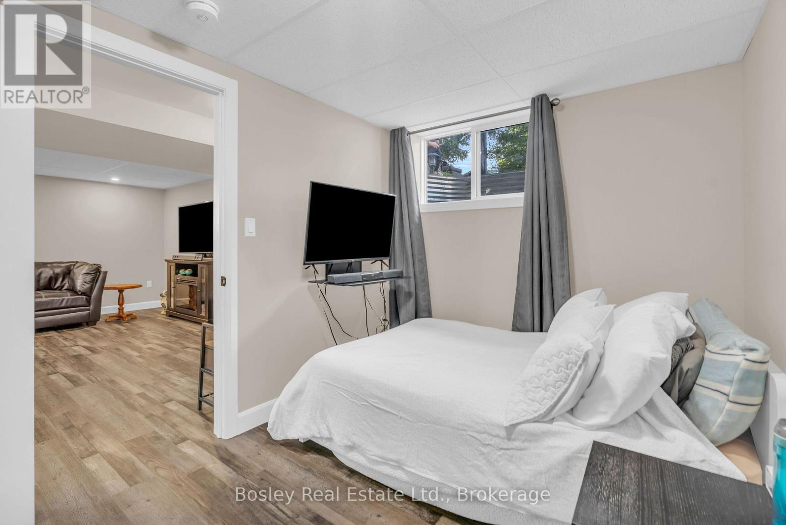 420 VICTORIA STREET - Image 19