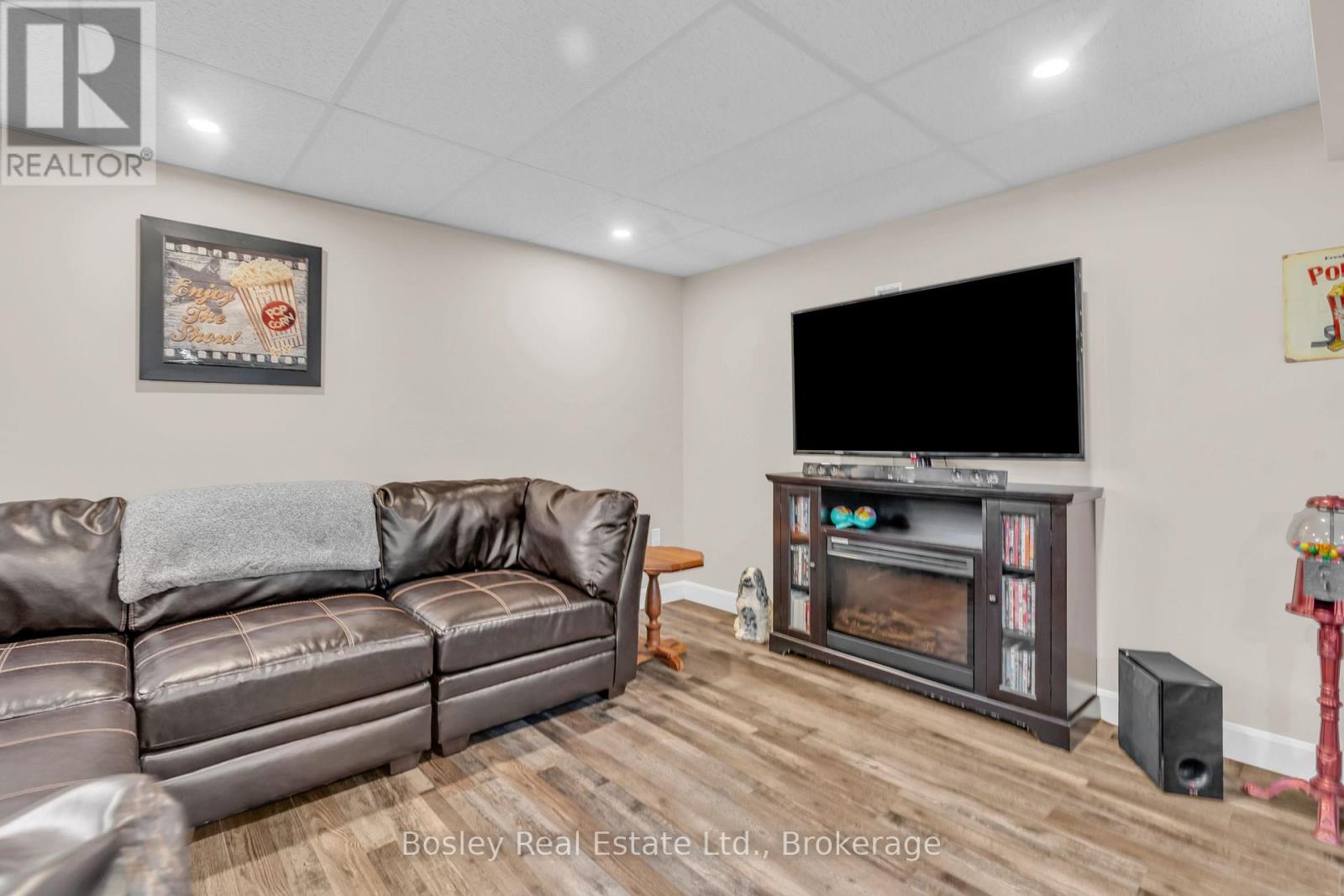 420 VICTORIA STREET - Image 24